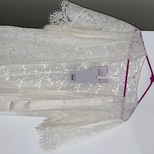 White lace robe